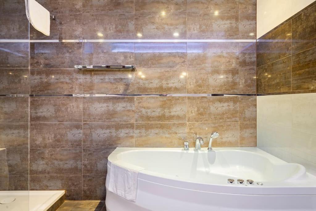 קרקוב Florianska Glamour Apartments מראה חיצוני תמונה